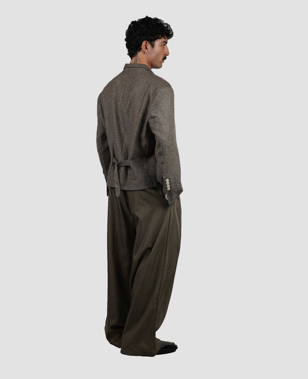 Taupe button wool blazer & pleated pants set