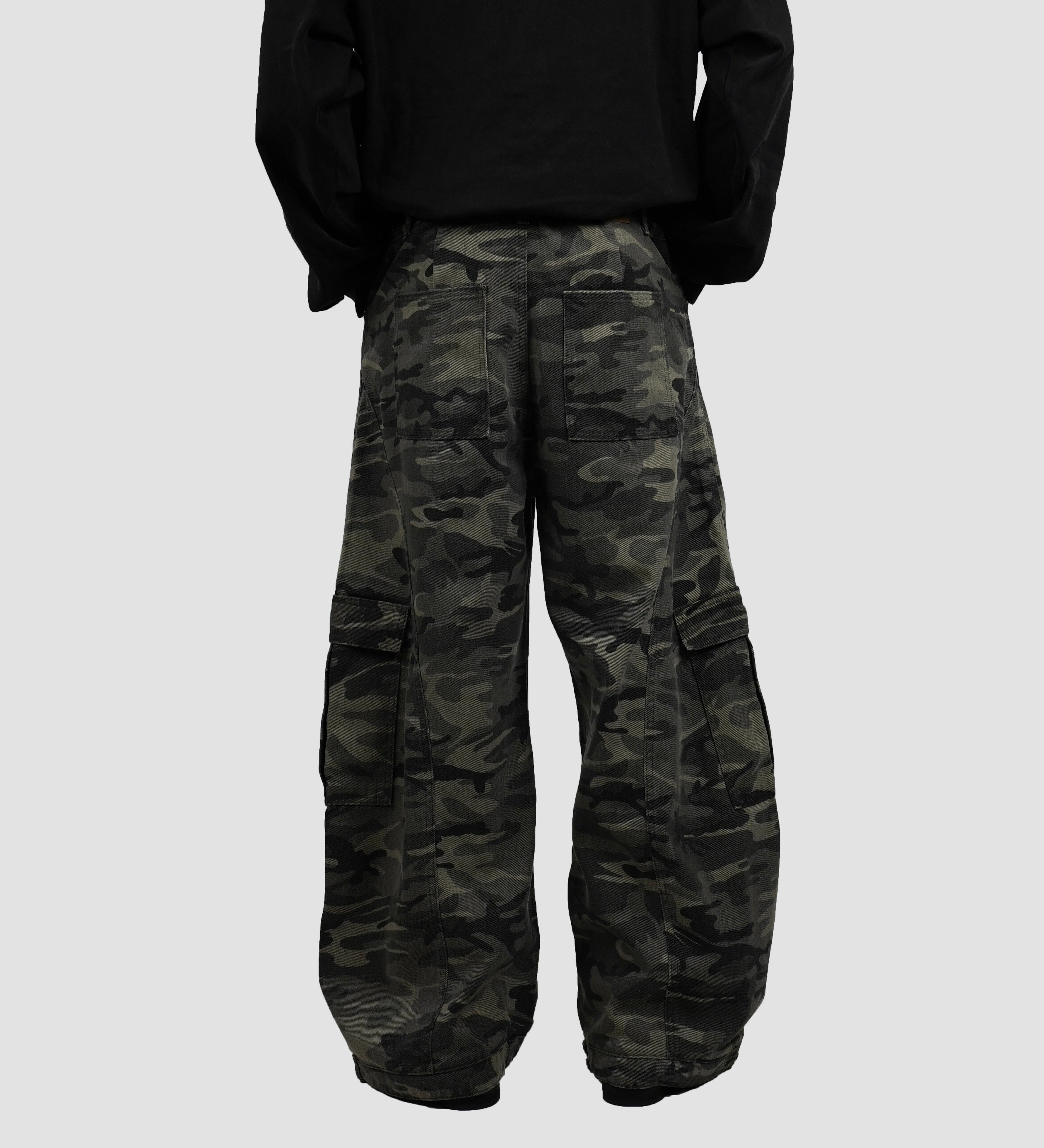Baggy Camo pants