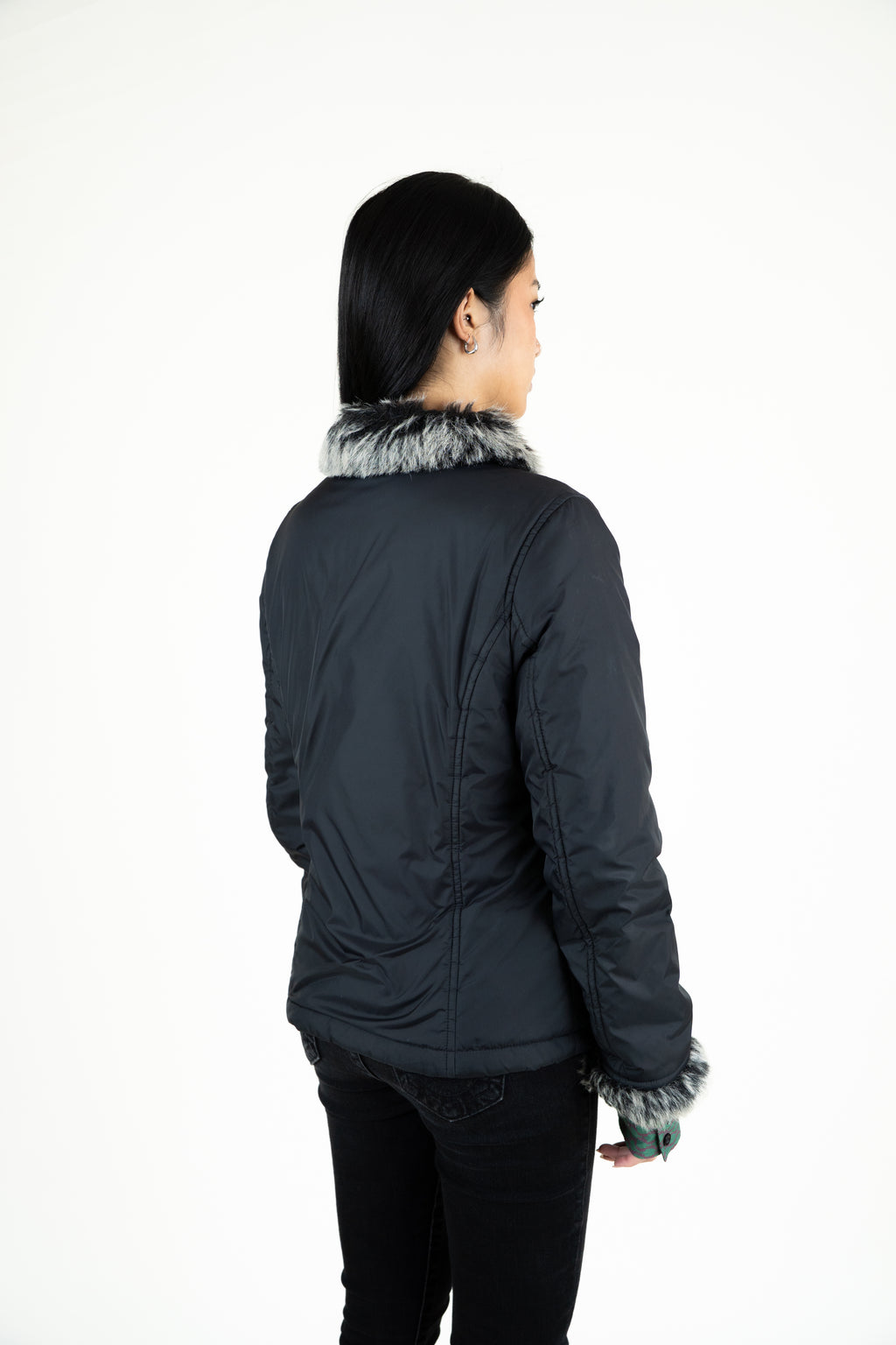 Black Faux-fur collar puffer jacket