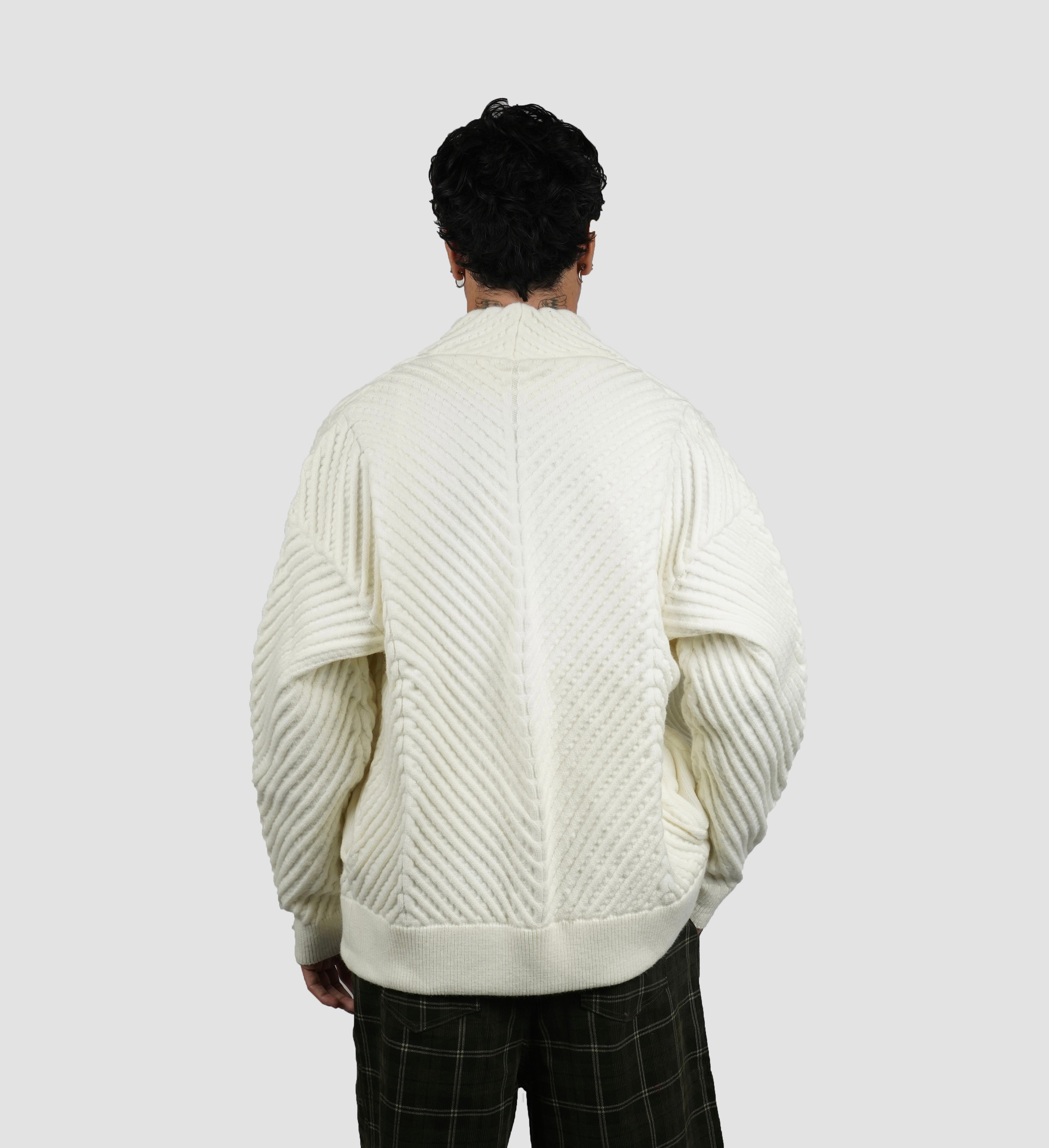 Wavy off-white cardigan